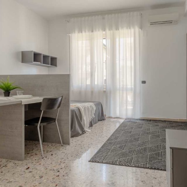 https://www.premiumvillas.it/wp-content/uploads/2021/03/giulianova-residence-arancio-monolocale-primo-piano-2-640x640.jpg