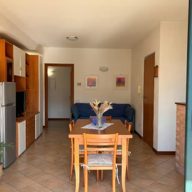 https://www.premiumvillas.it/wp-content/uploads/2026/03/RESIDENZE-IL-MATTONE-interno-3-12-640x640.webp