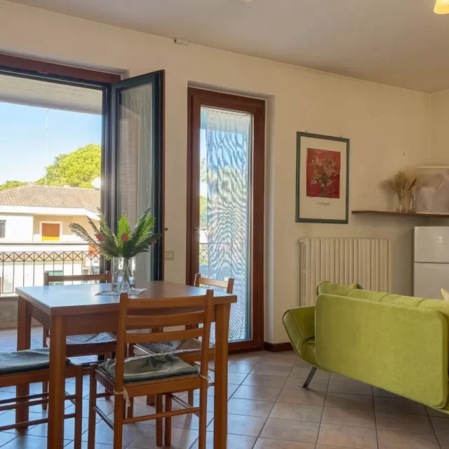 https://www.premiumvillas.it/wp-content/uploads/2026/03/RESIDENZE-IL-MATTONE-interno-4-7-640x640.webp