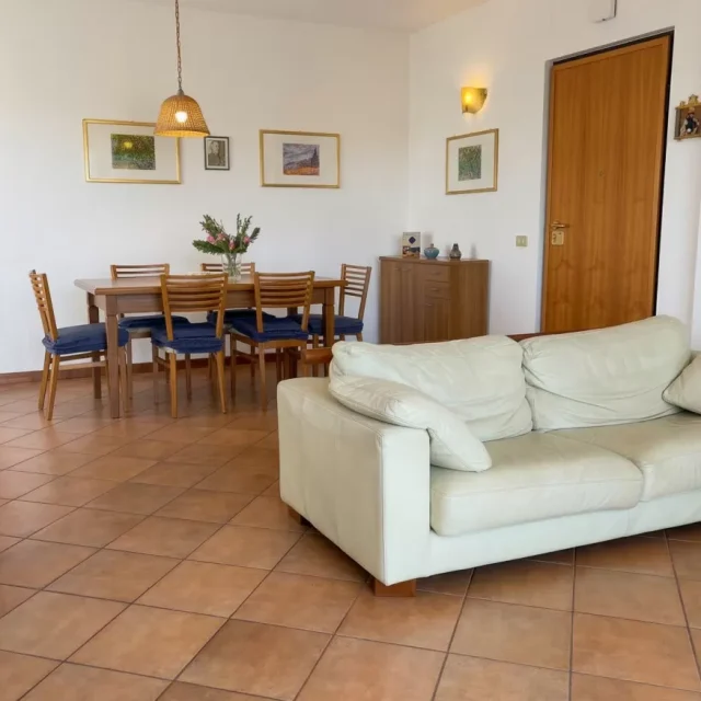 https://www.premiumvillas.it/wp-content/uploads/2026/03/RESIDENZE-IL-MATTONE-interno-6-13-640x640.webp