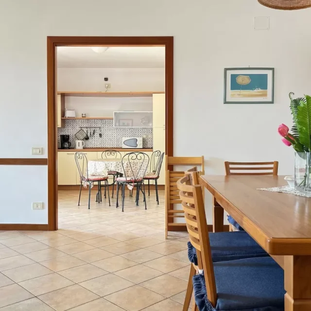 https://www.premiumvillas.it/wp-content/uploads/2026/03/RESIDENZE-IL-MATTONE-interno-6-14-640x640.webp