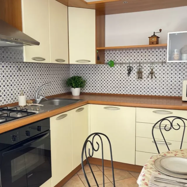 https://www.premiumvillas.it/wp-content/uploads/2026/03/RESIDENZE-IL-MATTONE-interno-6-2-640x640.webp
