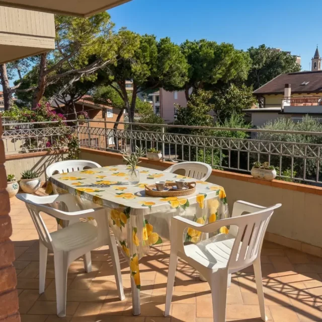 https://www.premiumvillas.it/wp-content/uploads/2026/03/RESIDENZE-IL-MATTONE-interno-6-3-640x640.webp