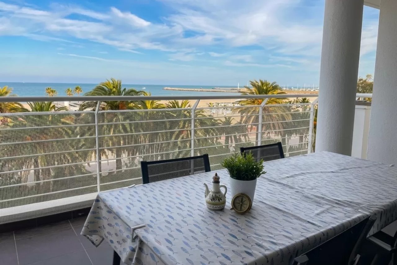 RIVIERA PALACE BILOCALE FRONTE MARE (1)