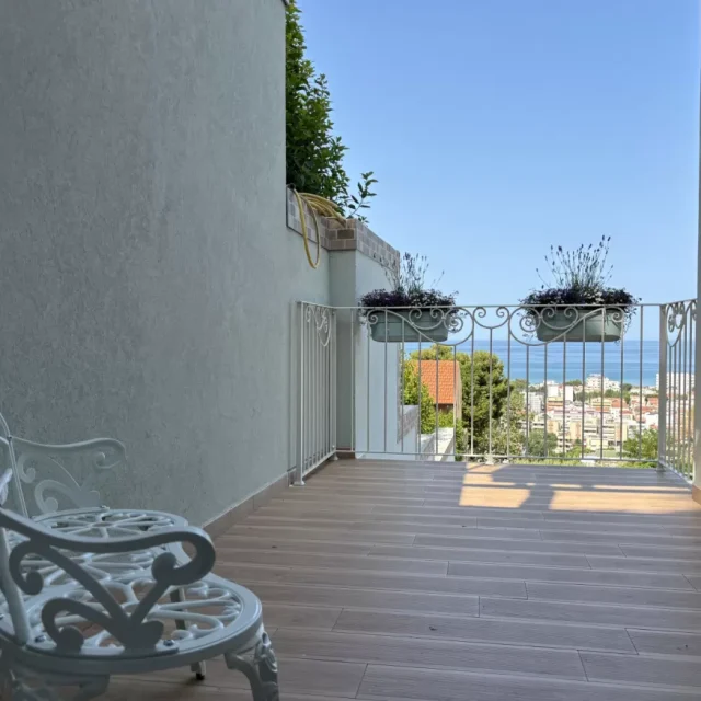 https://www.premiumvillas.it/wp-content/uploads/2026/03/dimora-incanto-interno1-4-640x640.webp