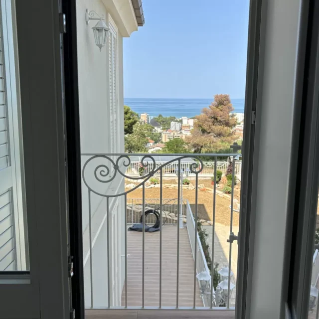 https://www.premiumvillas.it/wp-content/uploads/2026/03/incanto-AZZURRO-ROOM-16-640x640.webp